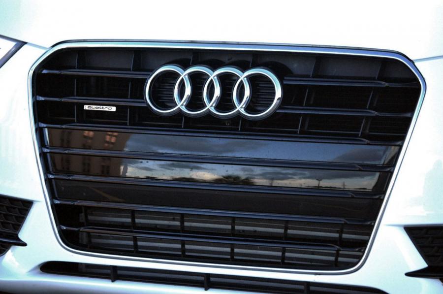 Детали экстерьера Audi A5 Coupe 2.0T 2012 года  (NA) (фото 6 из 52)